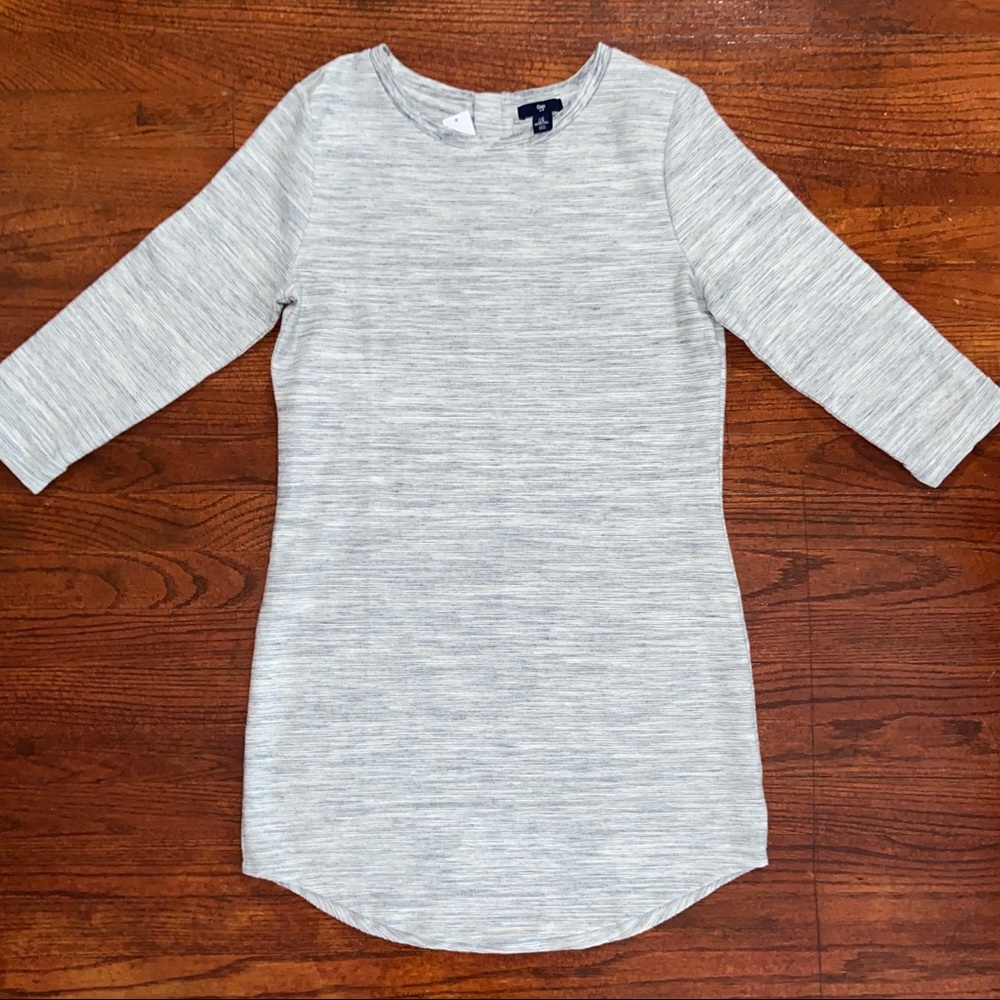 Women’s medium dress